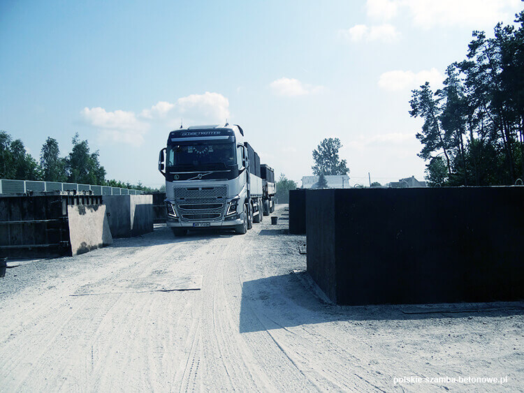 Transport szamb betonowych  w Gryfowie Śląskim
